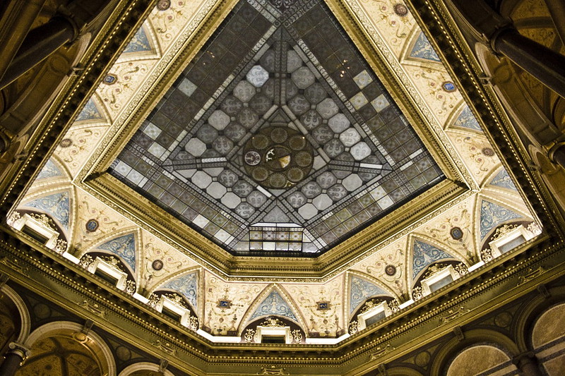 Gold price boosted by recovery in central bank buying