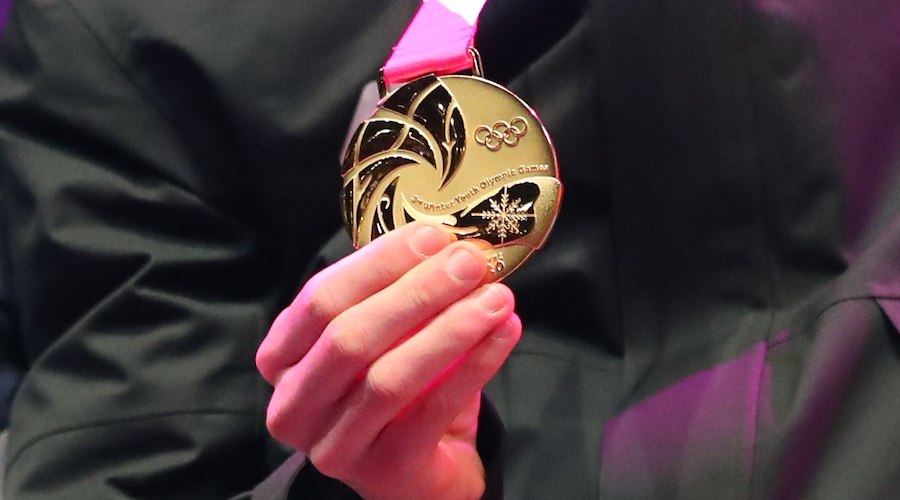 What countries would make if they sold their Olympic medals at current metal prices