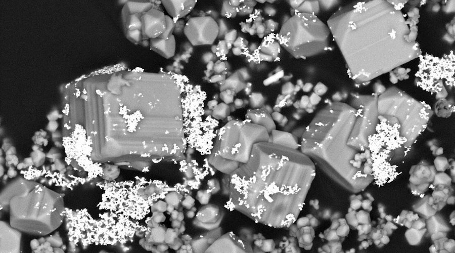 Why gold loves arsenic