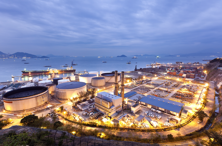 China intervenes in oil market with historic sale of reserves