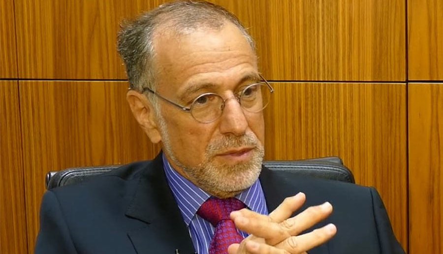 Mining veteran Mick Davis raises $590 million for metals fund