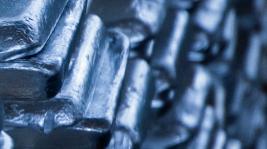 Trafigura lines up Russia aluminum deal in challenge to Glencore