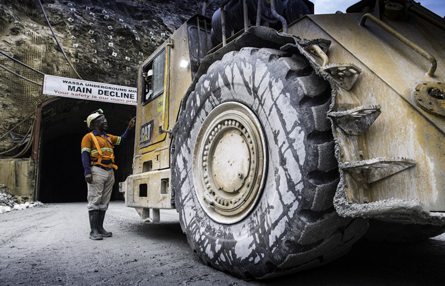 Ghana orders miners to sell 20% of refined gold to central bank