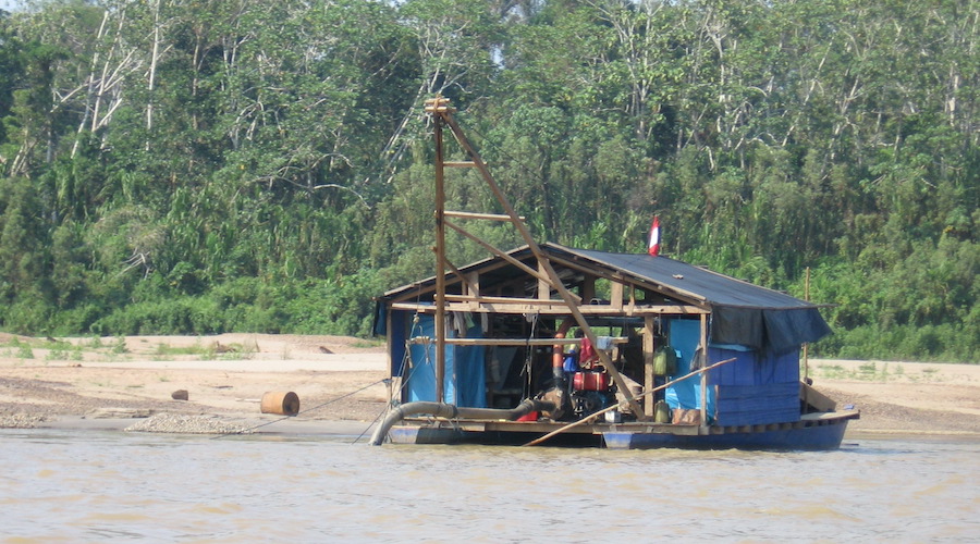 Interventions against illegal mining in Peru narrowly effective