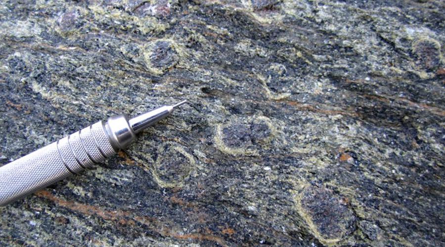 Million-years-old minerals reveal new info on earth’s recycling mechanism for surface material