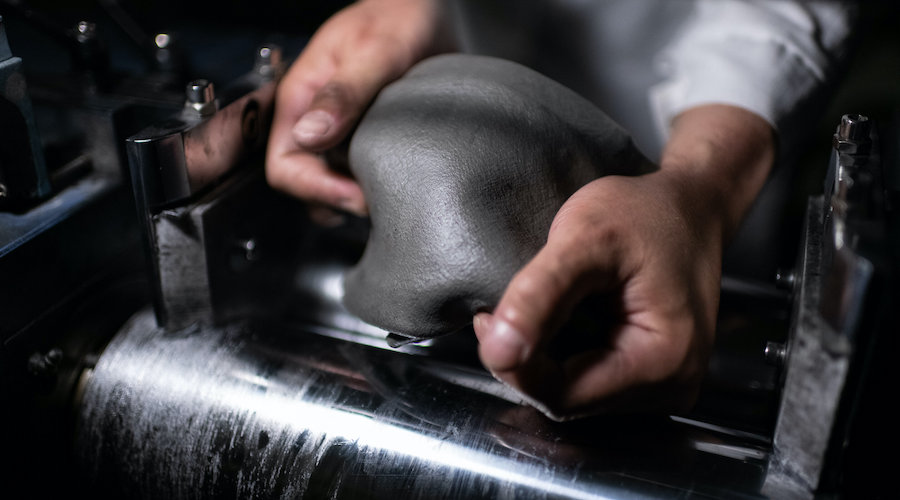 Cryptozoic mineral may help create next-gen fuel cells, super-capacitors, aircraft engines