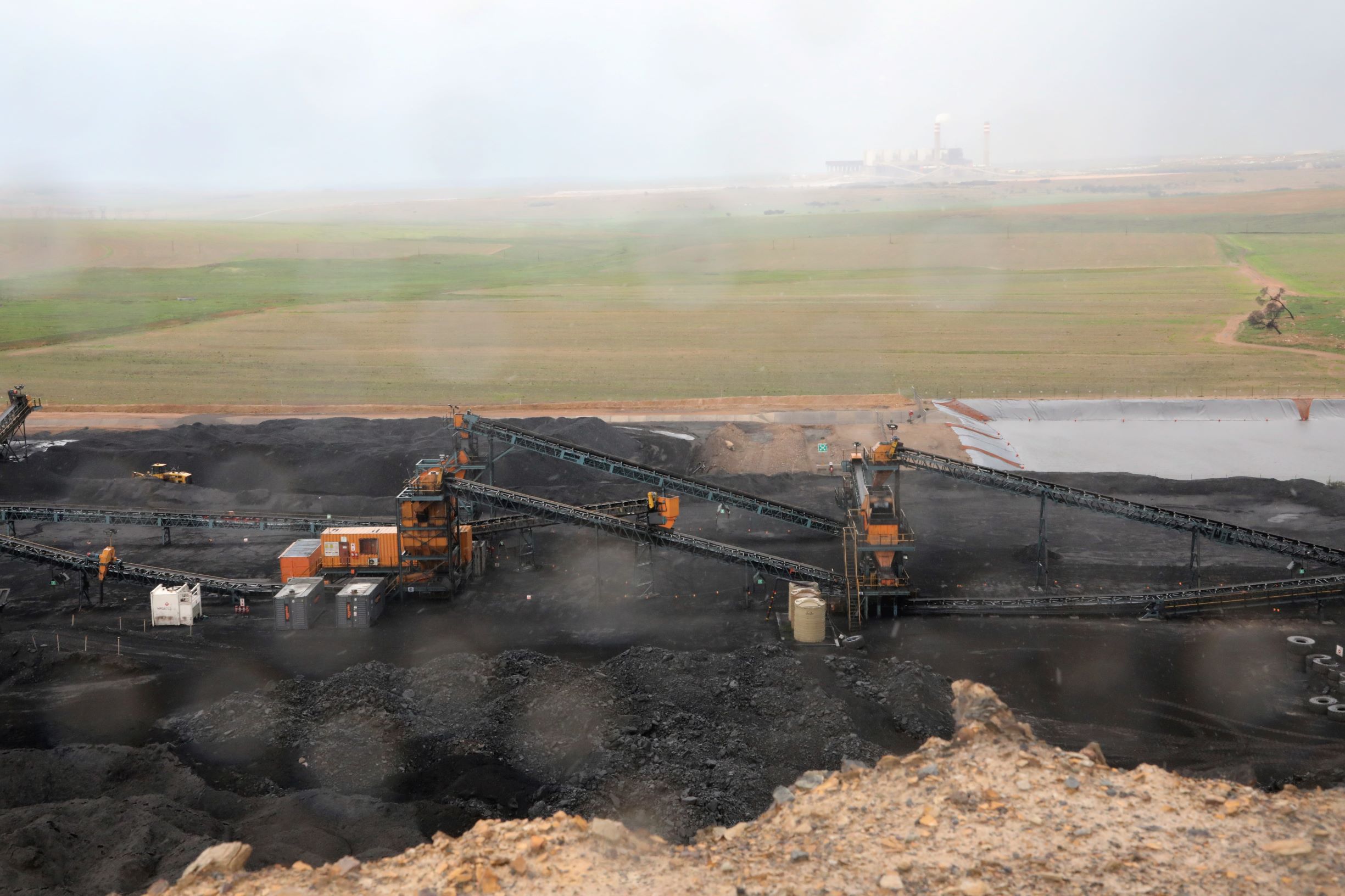 S. Africa’s Seriti looks at export options for new coal mine
