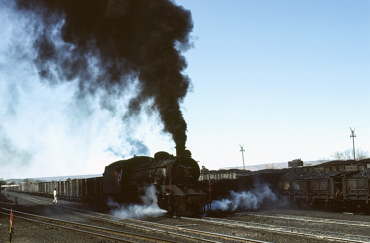 Zimbabwe exports first coal to China for cement industry client