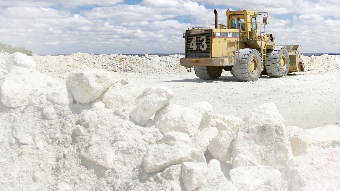 Tianqi, IGO to buy Australian lithium junior Essential Metals