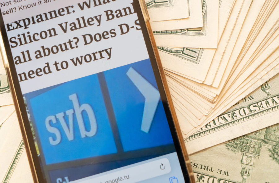 Gold price surges as SVB fiasco propels investors to safe havens