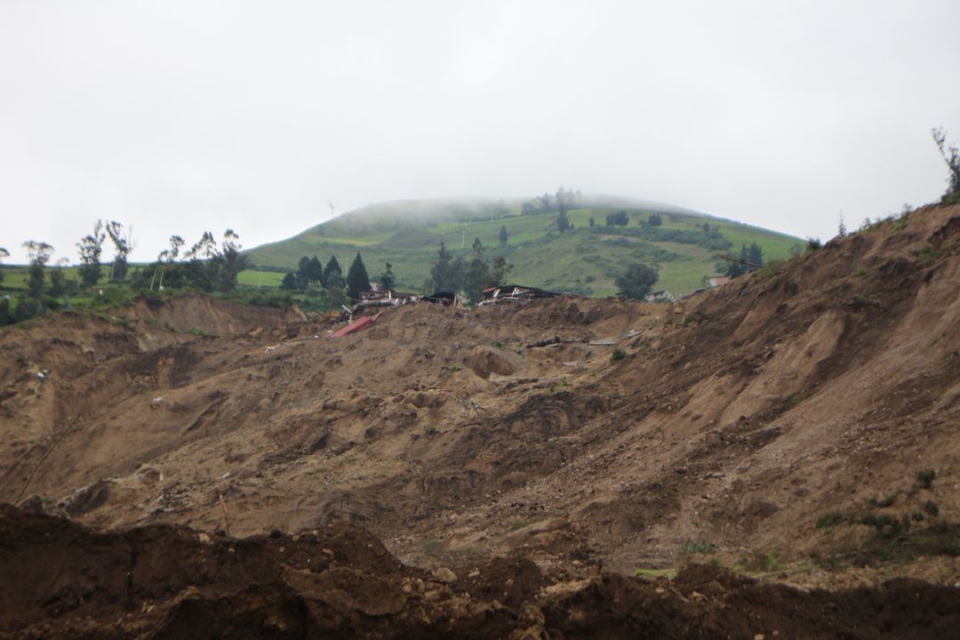 Ecuador mining opposition holding up $1 billion of investments