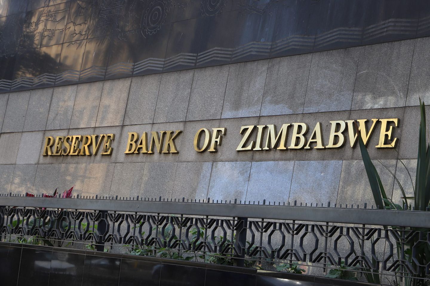 Zimbabwe will issue gold-backed digital tokens from next month