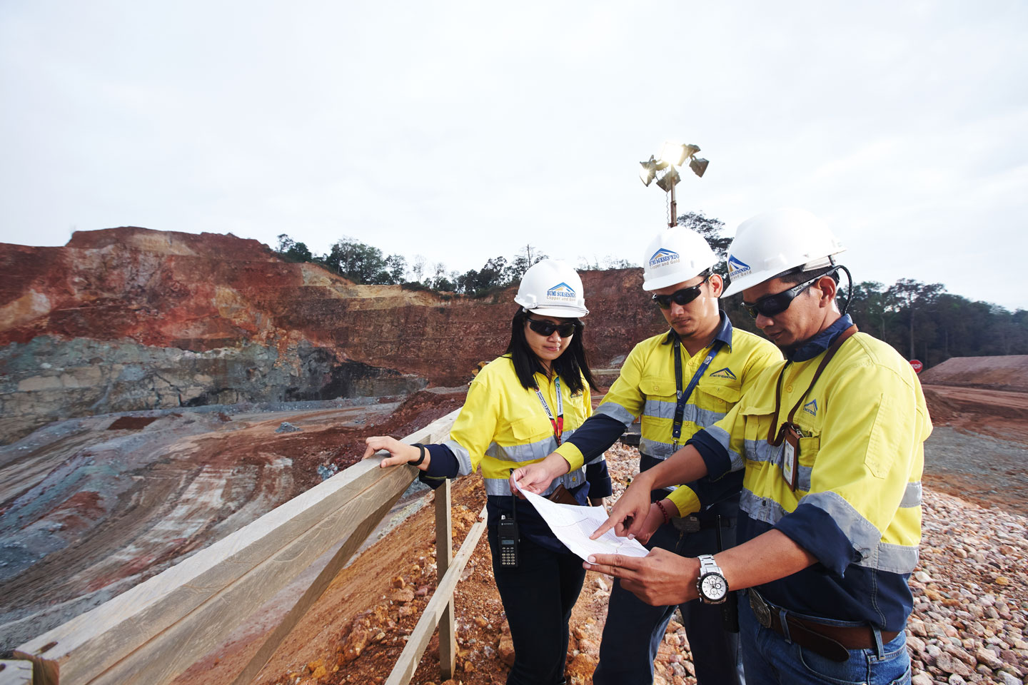 Indonesia’s Merdeka targets 2023 gold output of up to 140,000 oz