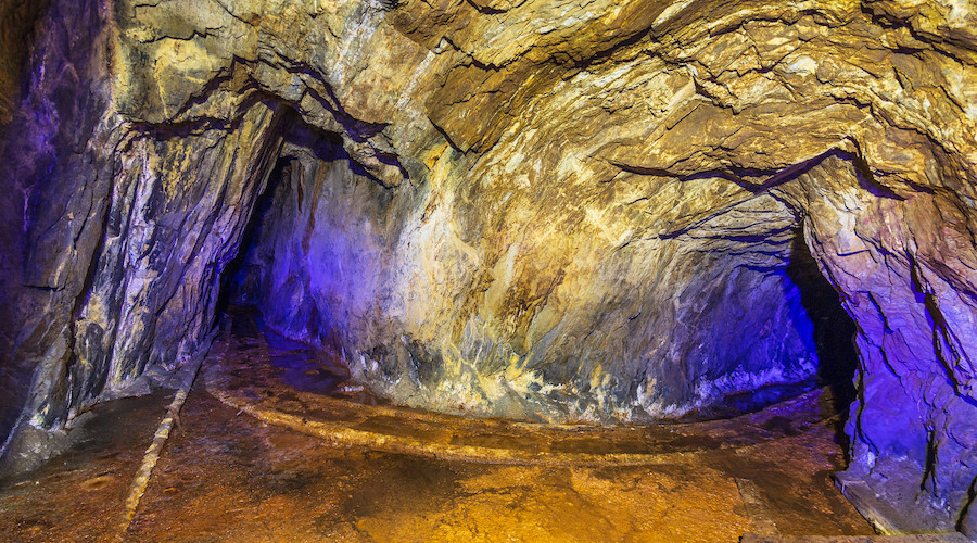 “New” mineral discovered in abandoned gold mine dumps