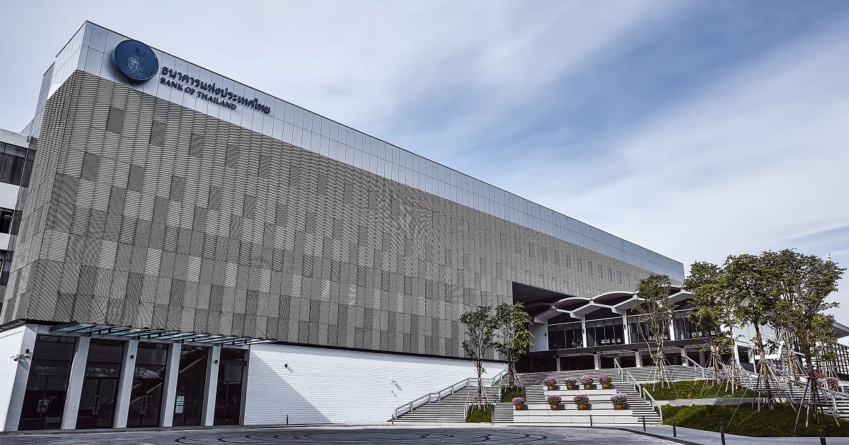 Thai central bank favors gold to shield its $210 billion reserve