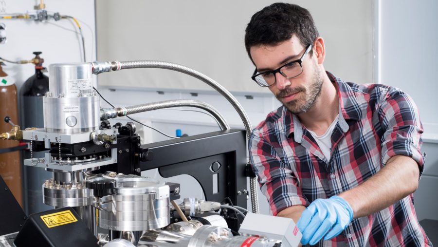 Curtin University research fellow wins Mineralogical Society of America award