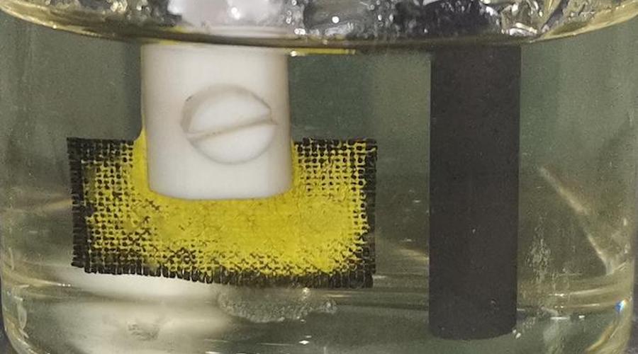 New material efficiently extracts uranium from seawater