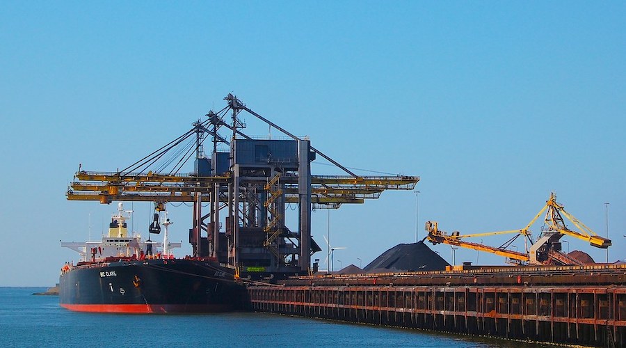 Massive green ammonia production key to decarbonizing shipping industry – study