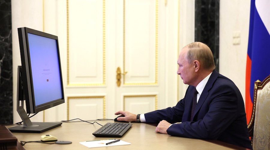 Putin signs decree allowing transactions with Russneft shares