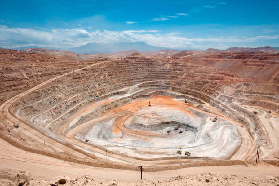 Governments must broker local support for mines, industry group says