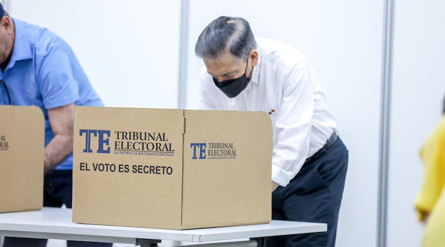 Vote counting begins in Panama presidential race focused on economy, corruption