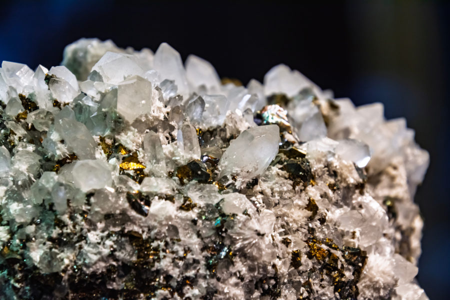 China announces quartz discovery vital to chips to rival US mine