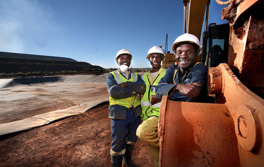 Sibanye-Stillwater rescues all 260 trapped at Kloof mine