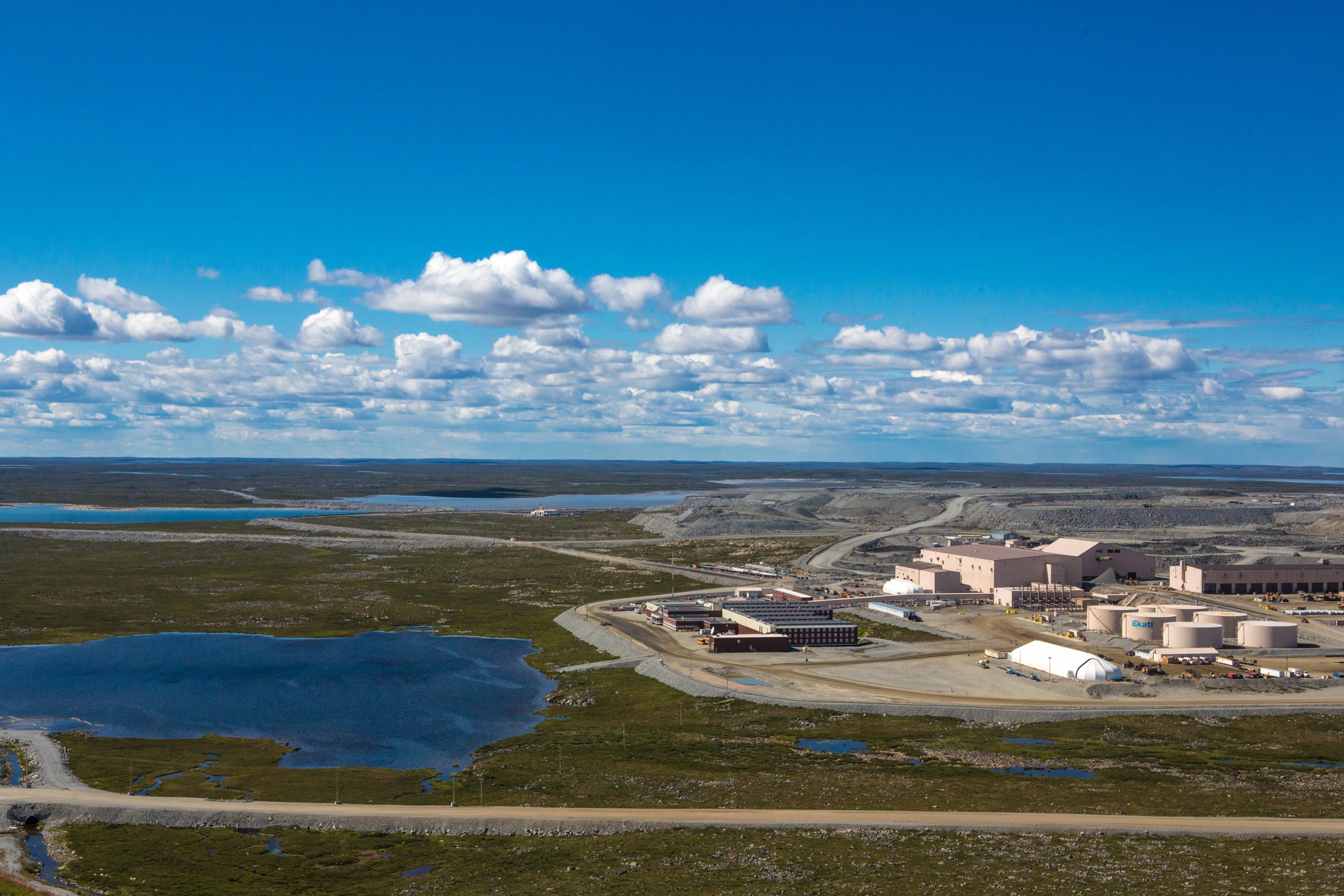 Burgundy halts Ekati pit mining, lays off hundreds